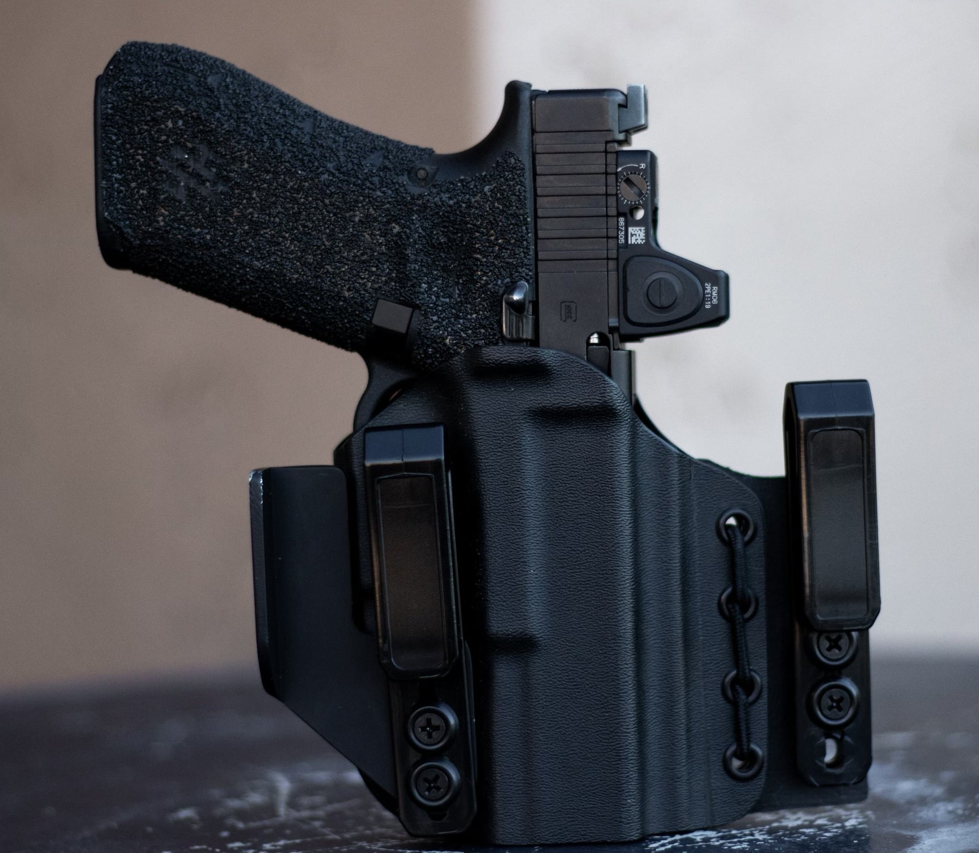 Kydex holster for Glock IWB