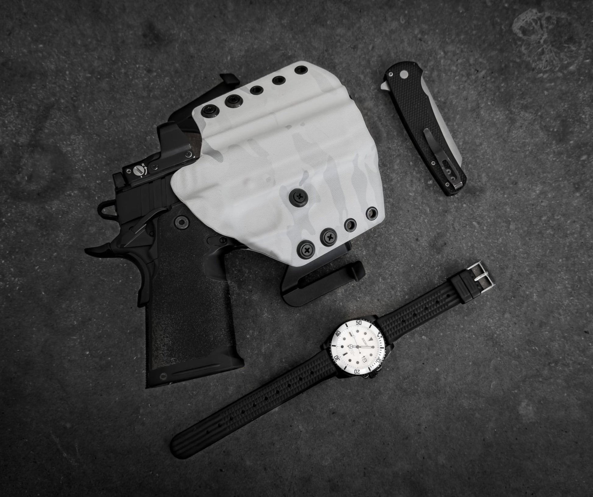 Atlas - High Carry OWB Holster - Comfort and Concealment in Every Carry - DEFCON 1 GEAR[Gun Model] [Holster Type] Kydex Holster - [Hand] Draw - Made in Arizona - DEFCON 1 GEAR